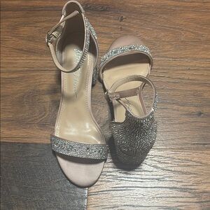 Blush Crystal Ankle-Strap Sandals
Betsy Johnson Size 6